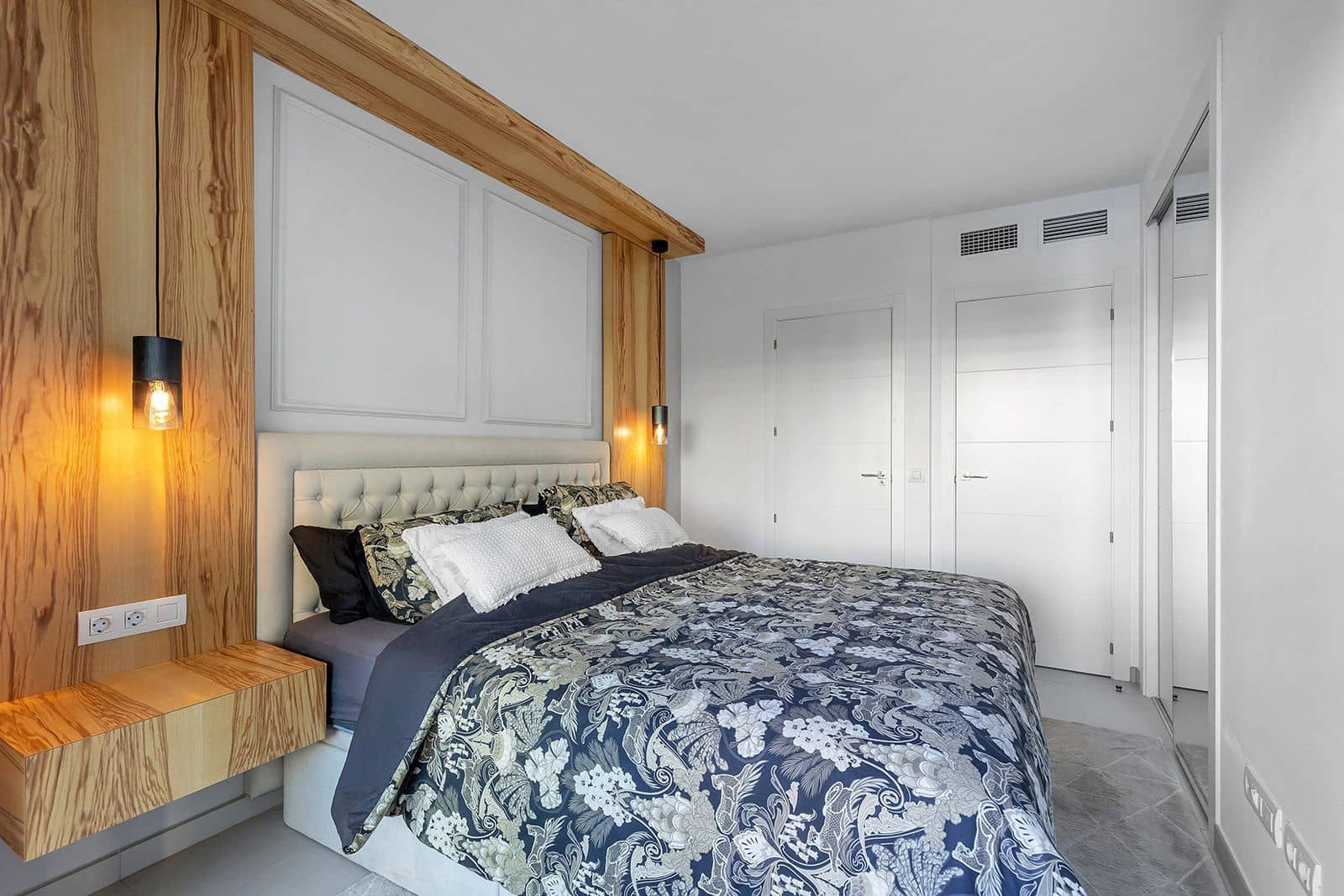 2 bedroom Apartment for sale in Punta Prima - € 475,000 (Ref: 9473124)