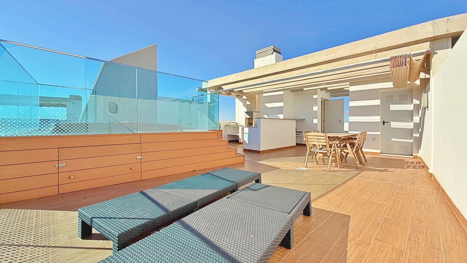 2 slaapkamer Penthouse te koop in Torrevieja - € 715.000 (Ref: 9474990)