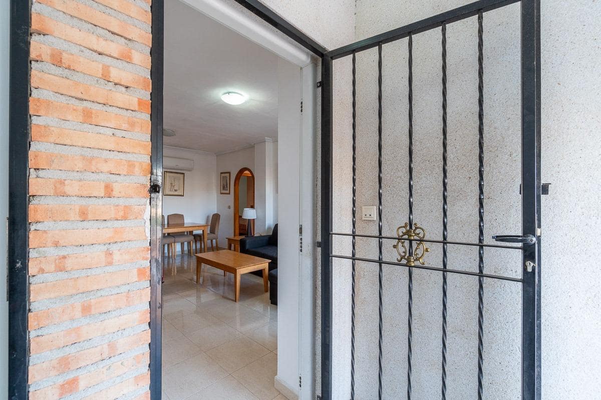 2 bedroom Apartment for sale in Orihuela Costa with pool - € 140,000 (Ref: 9502653)