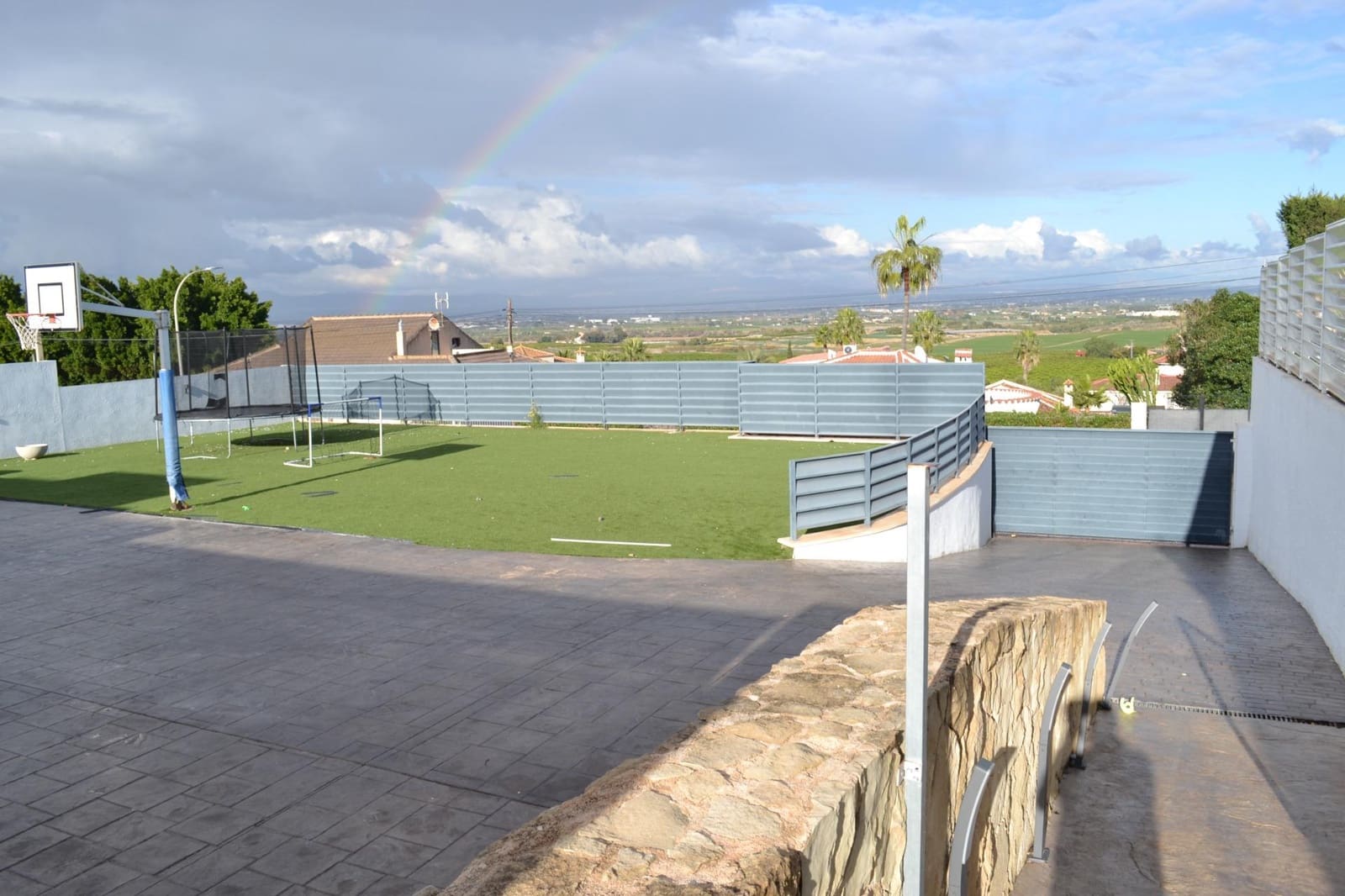 4 makuuhuone Huvila myytävänä paikassa Almoradi mukana uima-altaan 
autotalli - 999 950 € (Ref: 9536097)