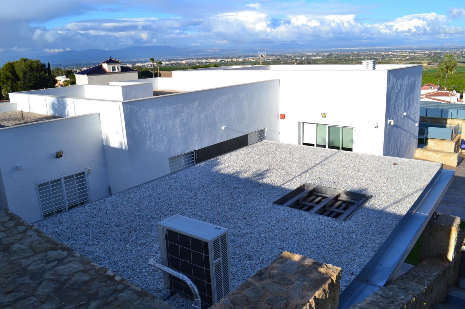 4 makuuhuone Huvila myytävänä paikassa Almoradi mukana uima-altaan 
autotalli - 999 950 € (Ref: 9536097)