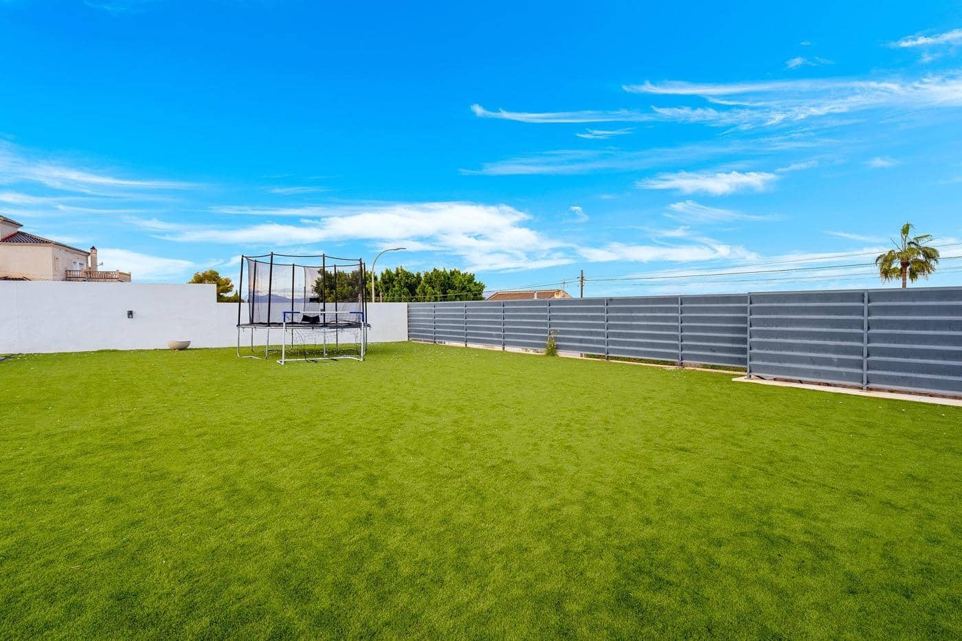 4 bedroom Villa for sale in Almoradi with pool garage - € 999,950 (Ref: 9536097)