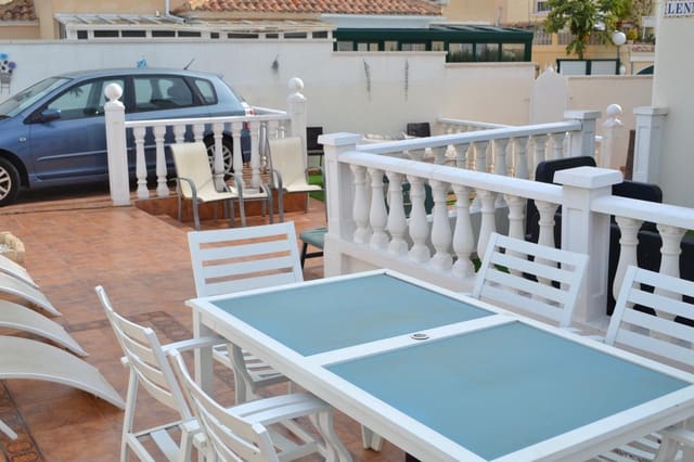 3 soverom Kjedet enebolig til salgs i La Zenia, Orihuela med svømmebasseng - € 249 000 (Ref: 9543847)