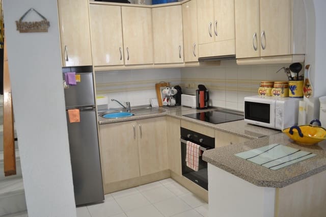 3 chambre Villa/Maison Semi-Mitoyenne à vendre à Los Balcones - Los Altos, Torrevieja avec piscine - 185 000 € (Ref: 9584550)