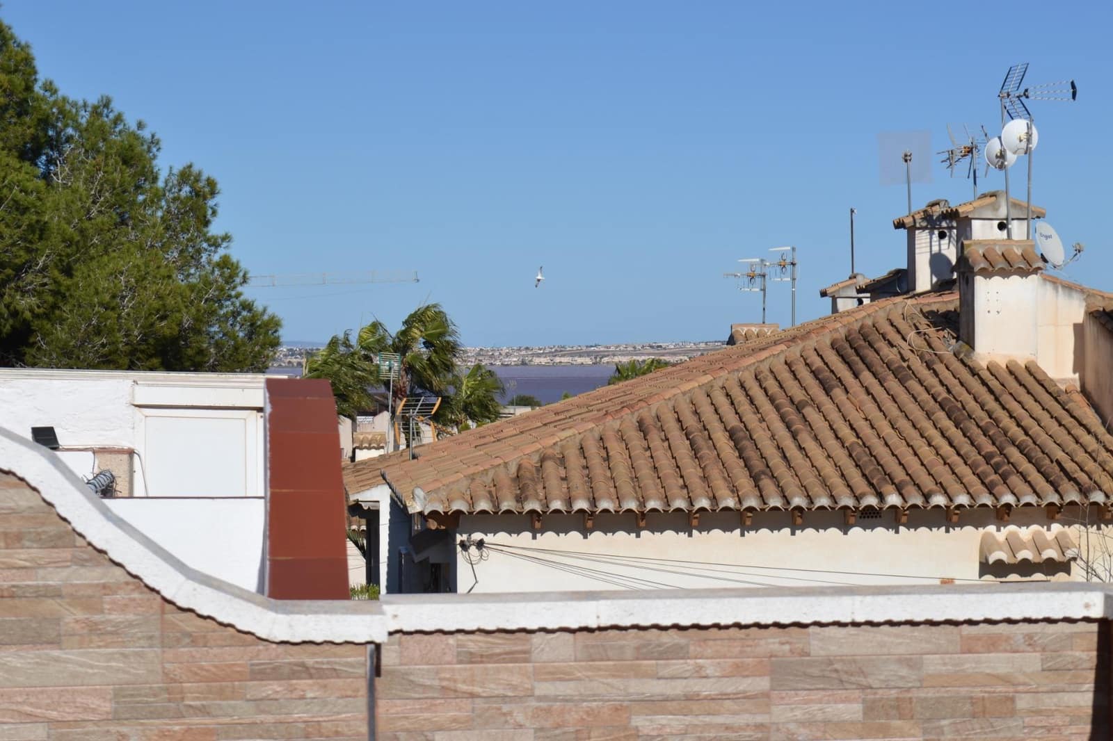 3 chambre Villa/Maison Semi-Mitoyenne à vendre à Torrevieja avec piscine - 185 000 € (Ref: 9584550)