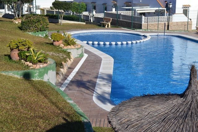 3 sovrum Semi-fristående Villa till salu i Los Balcones - Los Altos, Torrevieja med pool - 185 000 € (Ref: 9584550)