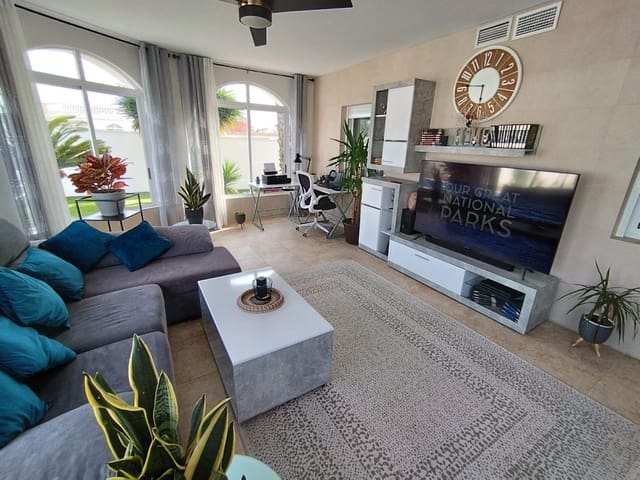 5 chambre Villa/Maison à vendre à San Luis, Torrevieja avec piscine - 790 000 € (Ref: 9591572)