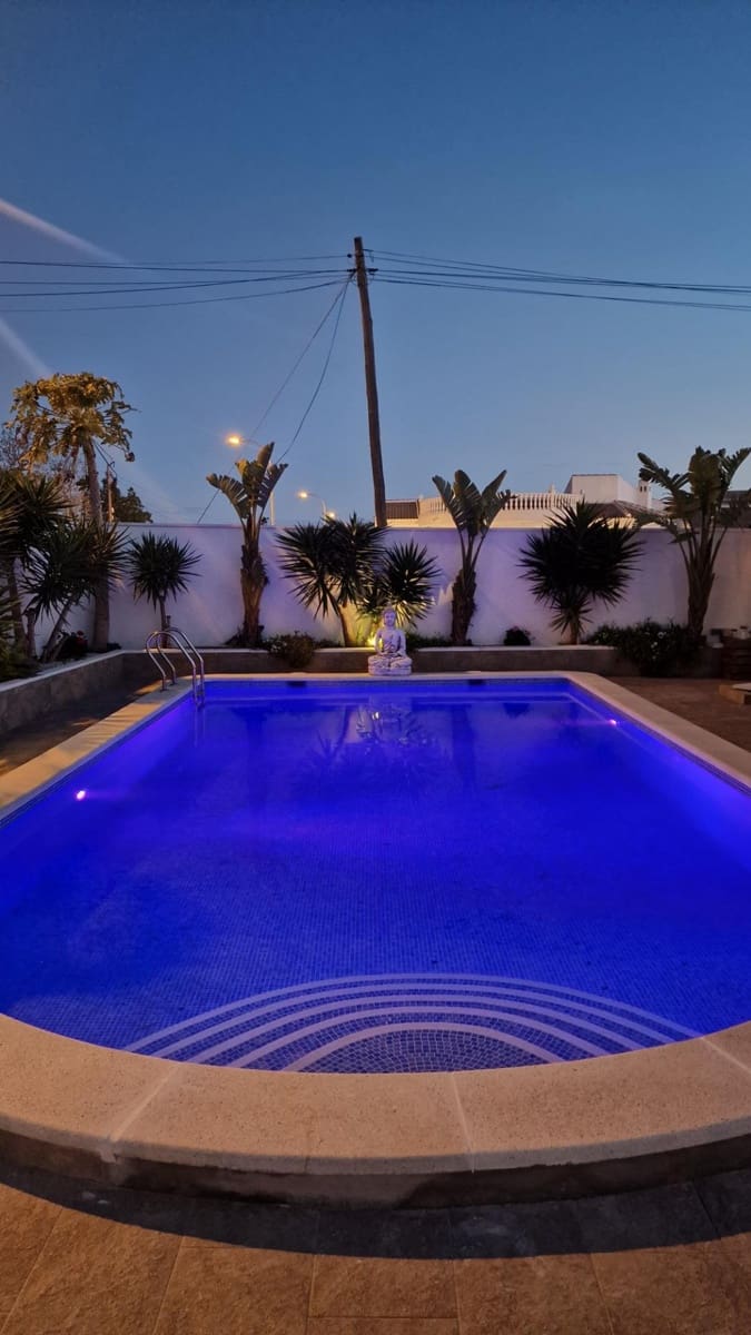 Chalet de 5 habitaciones en San Luis en venta con piscina garaje - 740.000 € (Ref: 9591572)
