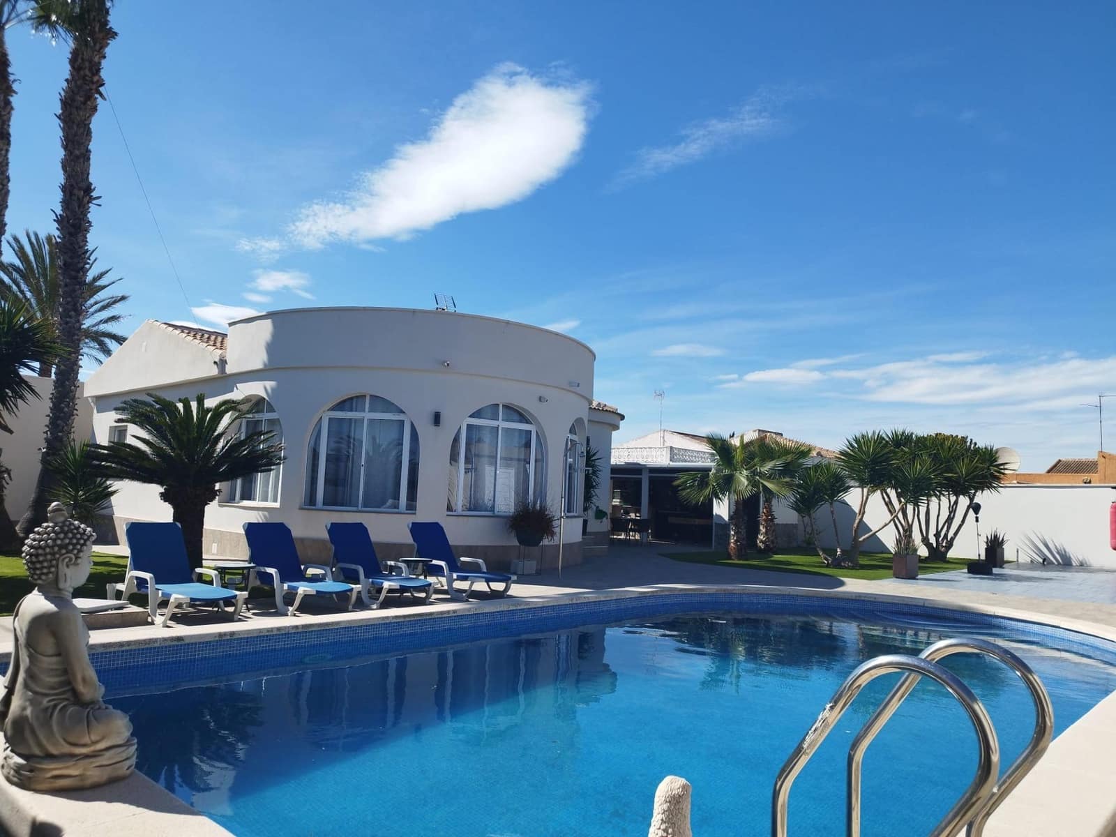 Chalet de 5 habitaciones en San Luis en venta con piscina garaje - 740.000 € (Ref: 9591572)