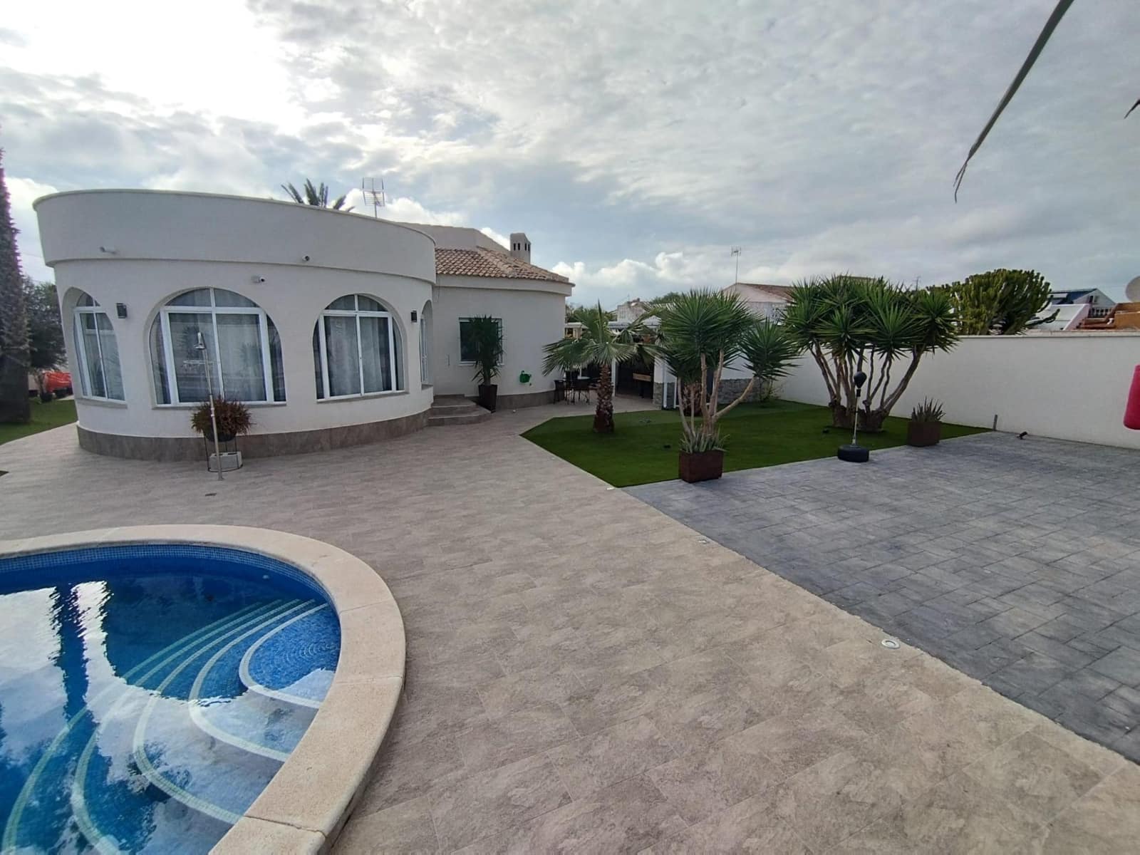 Chalet de 5 habitaciones en San Luis en venta con piscina garaje - 740.000 € (Ref: 9591572)