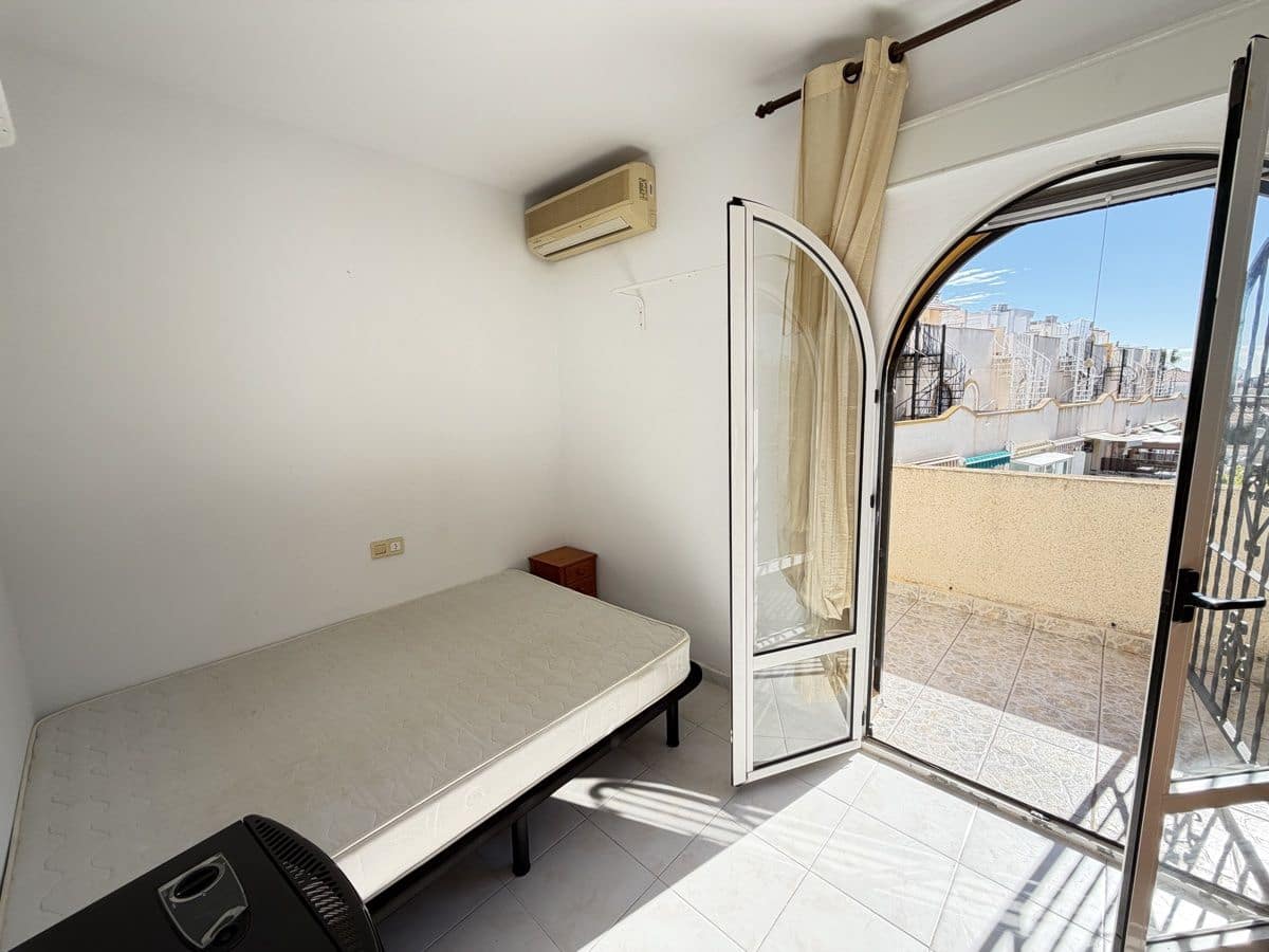 2 Zimmer Reihenhaus zu verkaufen in Orihuela Costa mit Pool - 189.995 € (Ref: 9627823)