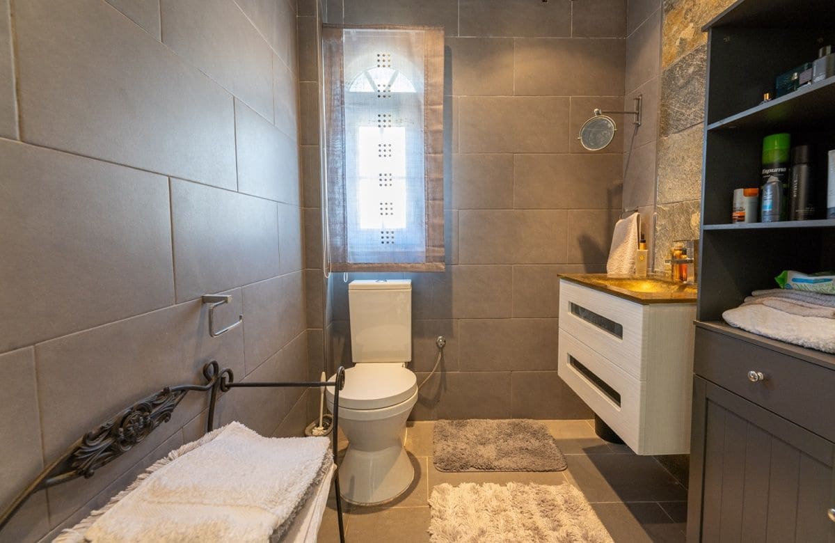 4 bedroom Villa for sale in Las Ramblas Golf with pool - € 299,000 (Ref: 9670919)