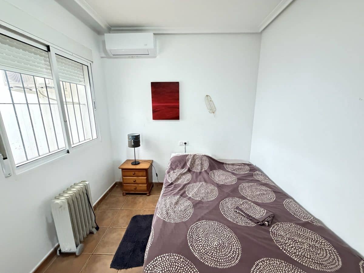 2 bedroom Bungalow for sale in Cabo Roig with pool - € 235,000 (Ref: 9686776)