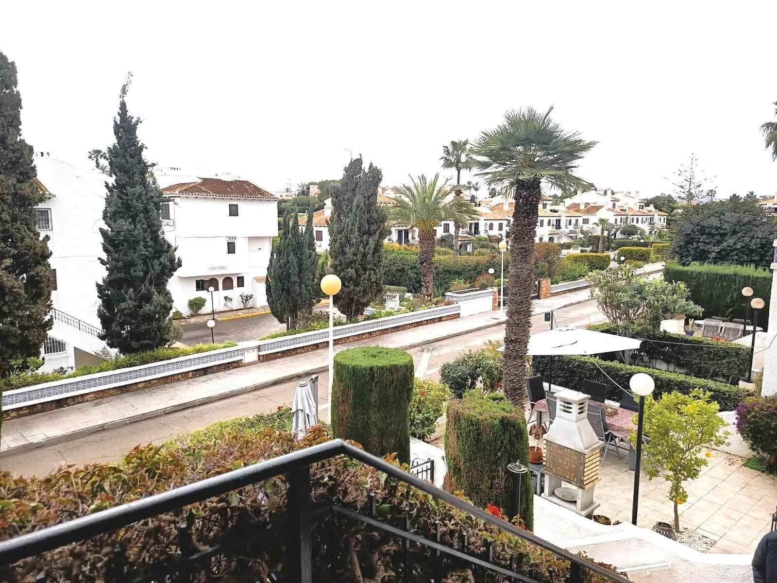 4 Zimmer Apartment zu verkaufen in Cabo Roig - 330.000 € (Ref: 9735814)