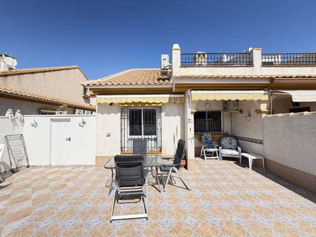 Bungalow de 4 habitaciones en La Zenia, Orihuela en venta con piscina - 289.000 € (Ref: 9752281)