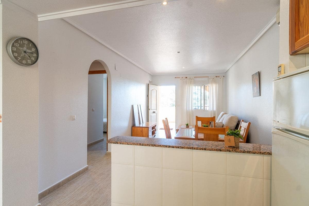 2 bedroom Bungalow for sale in Villamartin with pool - € 169,000 (Ref: 9787005)