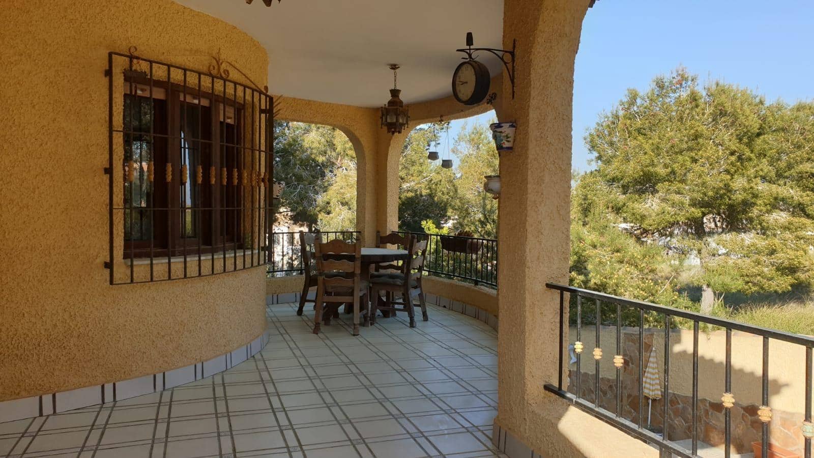 Chalet de 6 habitaciones en Orihuela Costa en venta con piscina - 450.000 € (Ref: 9794905)