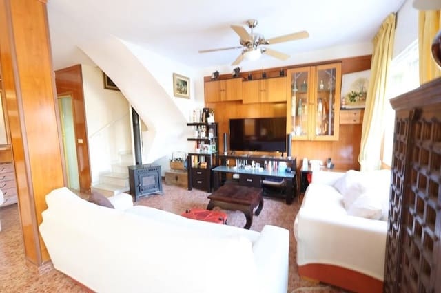 3 Zimmer Haus zu verkaufen in El Chaparral - La Siesta - La Torreta, Torrevieja mit Pool - 209.000 € (Ref: 9799485)