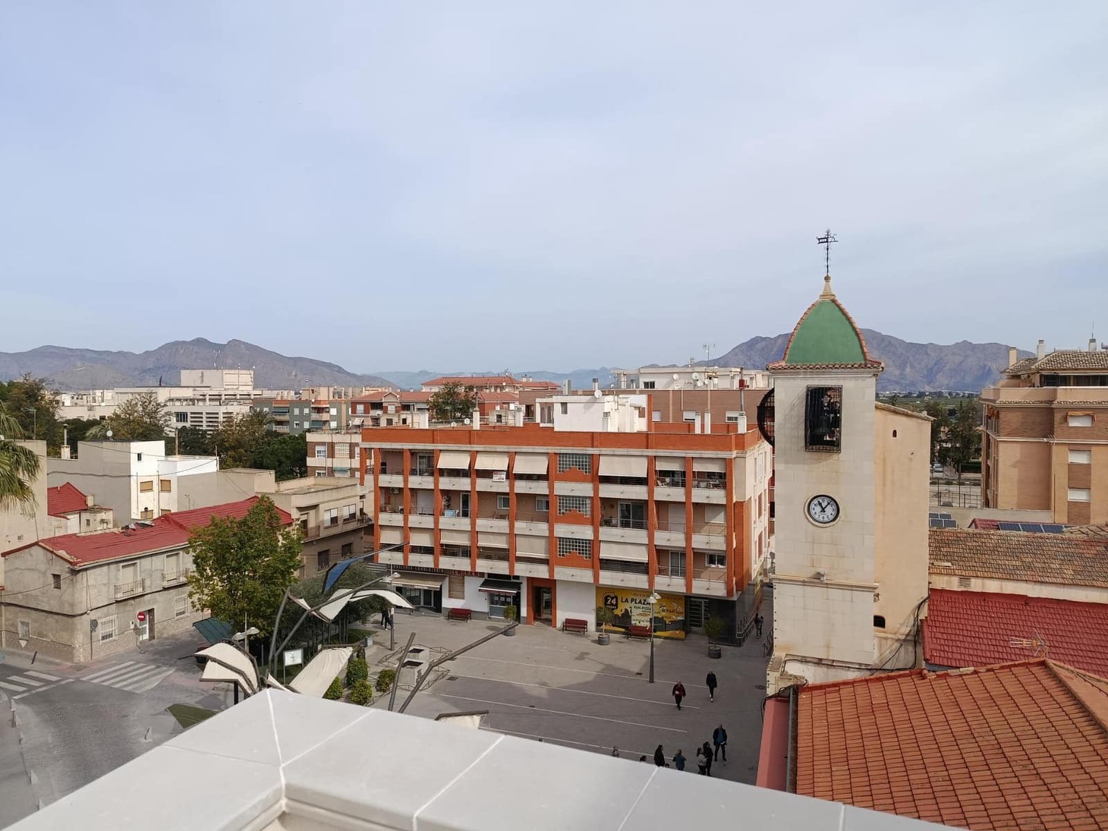 Apartamento de 2 habitaciones en Bigastro en venta - 176.000 € (Ref: 9804576)