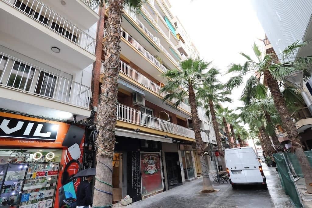 4 chambre Appartement à vendre à Torrevieja - 285 000 € (Ref: 9843728)