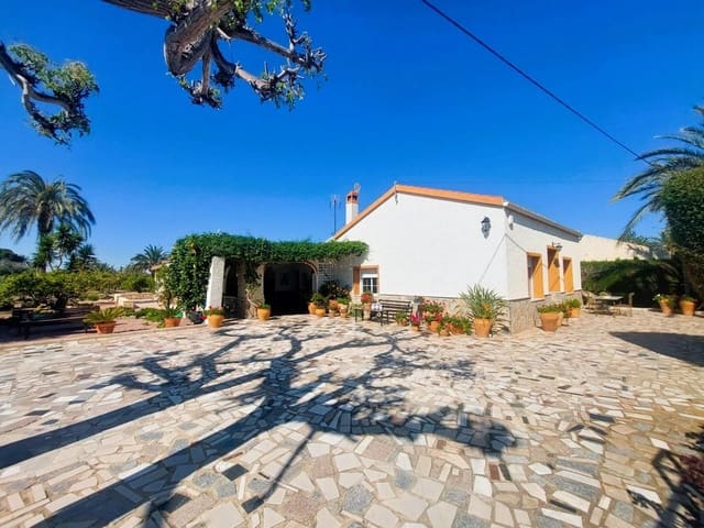 5 bedroom Finca/Country House for sale in La Marina, Elche / Elx with garage - € 539,000 (Ref: 9882099)