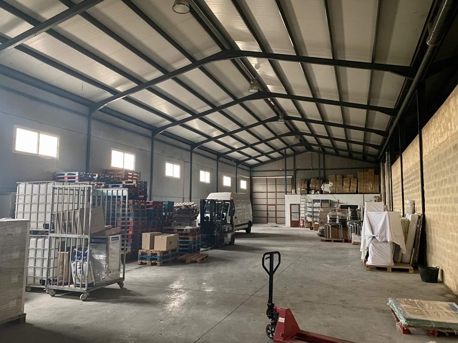 1 bedroom Business for sale in Chinchilla de Monte-Aragon - € 2,500,000 (Ref: 9882103)