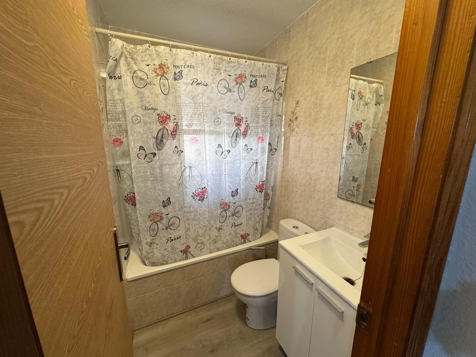 Studio til salgs i Torrevieja med svømmebasseng - € 99 500 (Ref: 9954397)