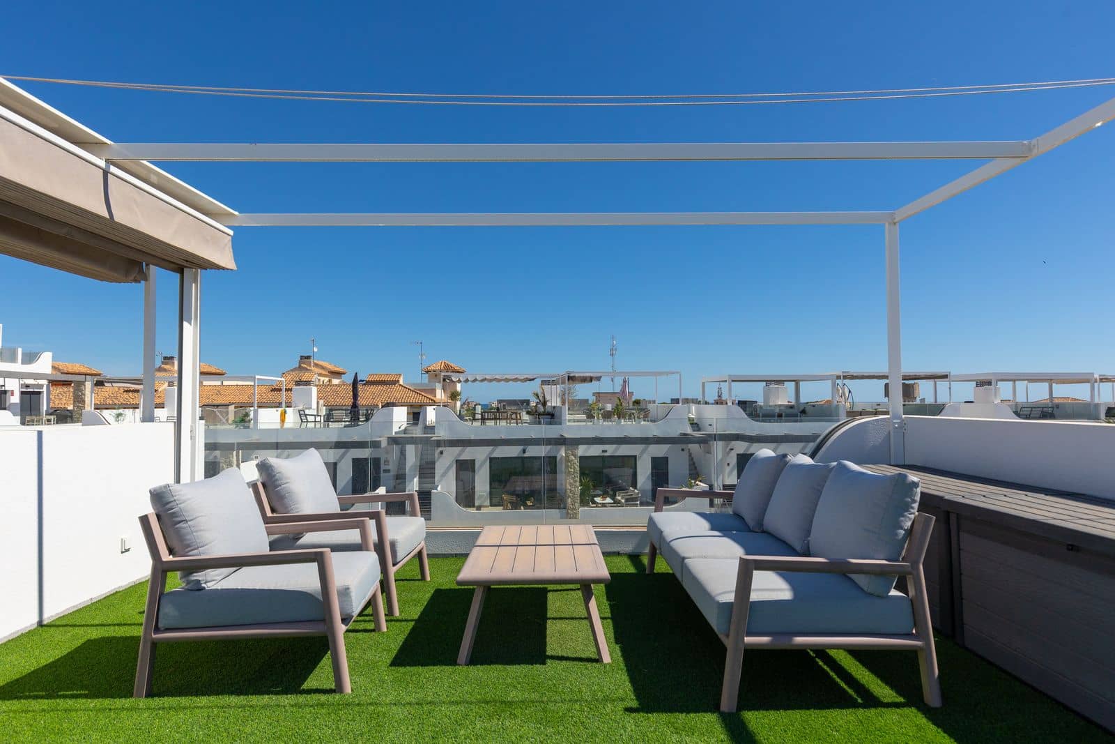 2 sovrum Takvåning till salu i Orihuela Costa - 349 900 € (Ref: 9958132)
