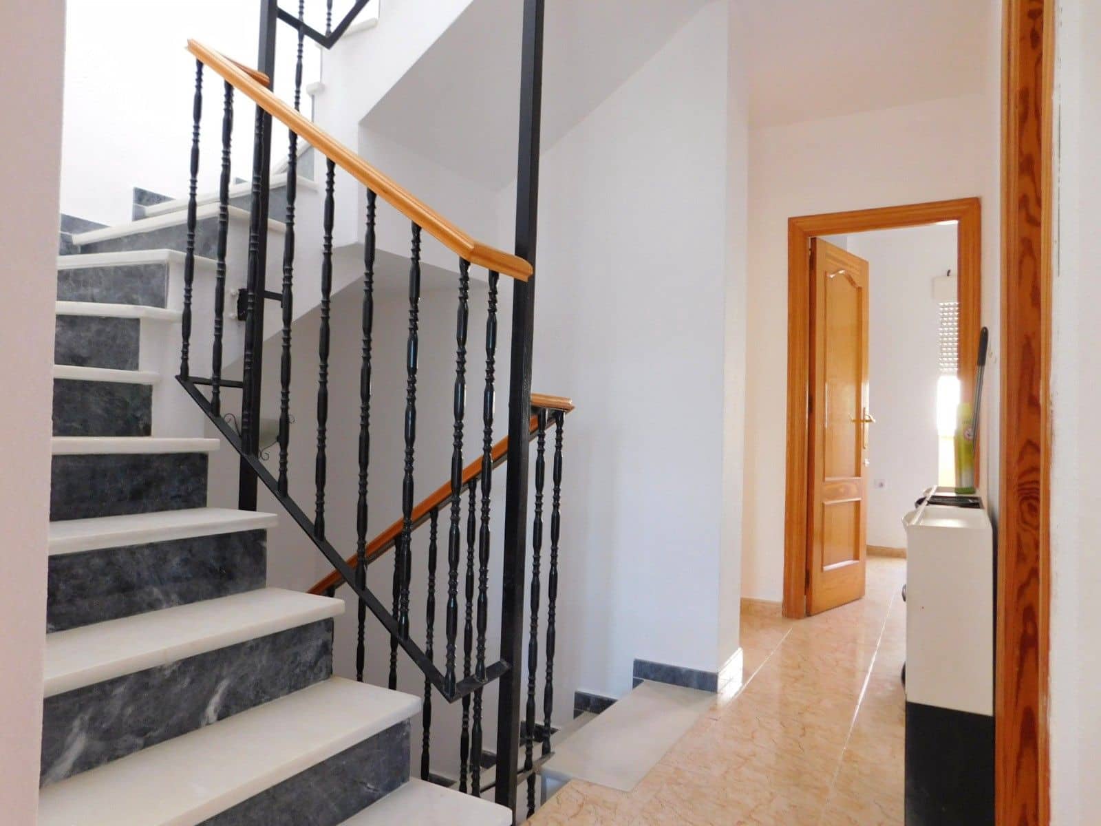 4 camera da letto Casa in vendita in Orihuela con piscina - 125.000 € (Rif: 9965470)