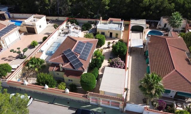 4 soverom Villa til salgs i Pinar de Campoverde, Pilar de la Horadada med svømmebasseng garasje - € 429 000 (Ref: 9990875)