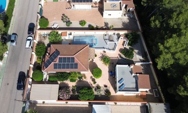 4 soverom Villa til salgs i Pinar de Campoverde, Pilar de la Horadada med svømmebasseng garasje - € 429 000 (Ref: 9990875)