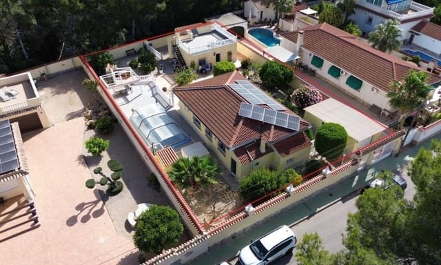 4 soverom Villa til salgs i Pinar de Campoverde, Pilar de la Horadada med svømmebasseng garasje - € 429 000 (Ref: 9990875)