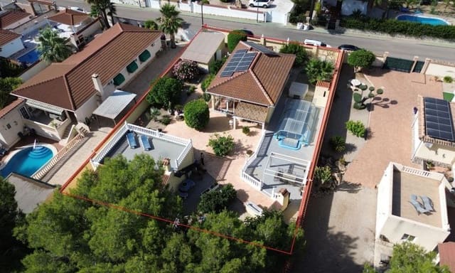 4 soverom Villa til salgs i Pinar de Campoverde, Pilar de la Horadada med svømmebasseng garasje - € 429 000 (Ref: 9990875)