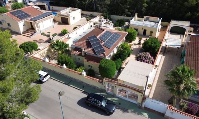 4 soverom Villa til salgs i Pinar de Campoverde, Pilar de la Horadada med svømmebasseng garasje - € 429 000 (Ref: 9990875)