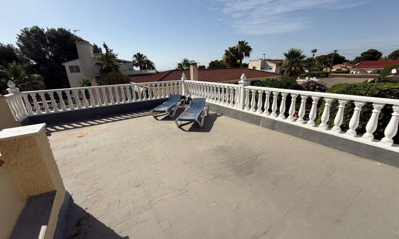 4 soveværelse Villa til salg i Pinar de Campoverde med swimmingpool garage - € 429.000 (Ref: 9990875)
