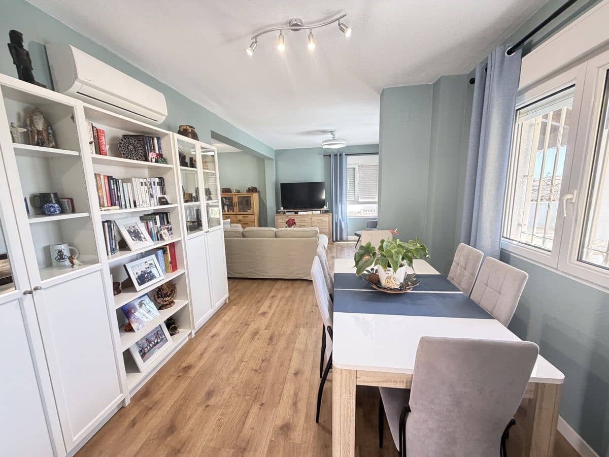 3 makuuhuone Huvila myytävänä paikassa Los Dolses mukana uima-altaan - 399 990 € (Ref: 9997242)