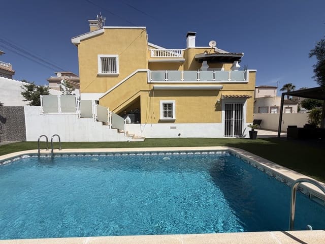 Chalet de 3 habitaciones en Los Dolses, Orihuela en venta con piscina - 399.990 € (Ref: 9997242)