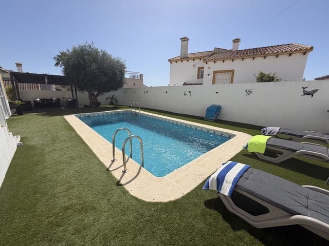 Chalet de 3 habitaciones en Los Dolses, Orihuela en venta con piscina - 399.990 € (Ref: 9997242)