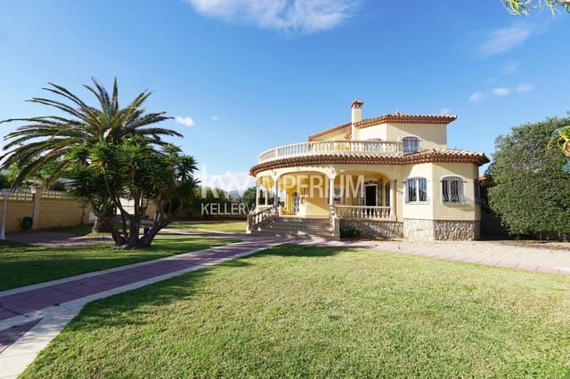 5 soveværelse Villa til salg i Miami Playa / Miami Platja, Mont-roig del Camp med swimmingpool garage - $ 4.198.473.984 (Ref: 8063911)