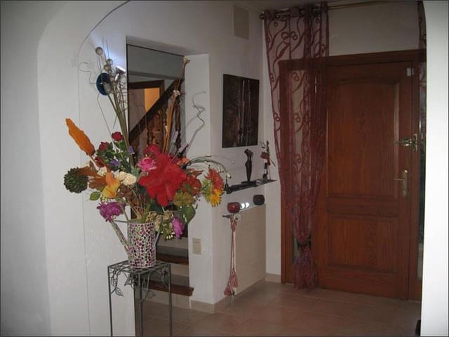 Chalet de 4 habitaciones en Dénia en venta con piscina - 735.000 € (Ref: 6958429)