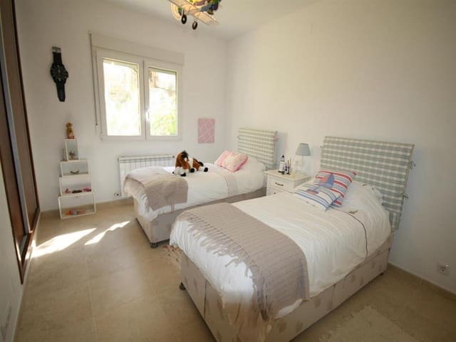 4 Zimmer Villa zu verkaufen in Pedreguer - 499.950 € (Ref: 7027710)