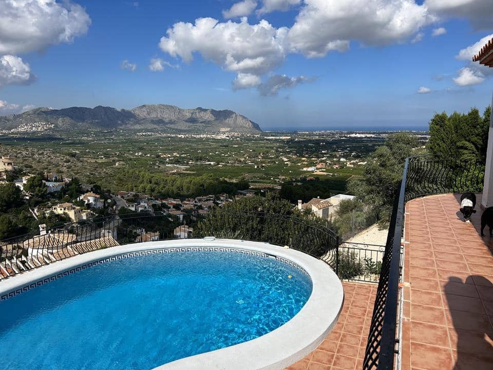 3 slaapkamer Villa te koop in Pedreguer met zwembad - € 369.999 (Ref: 7199975)