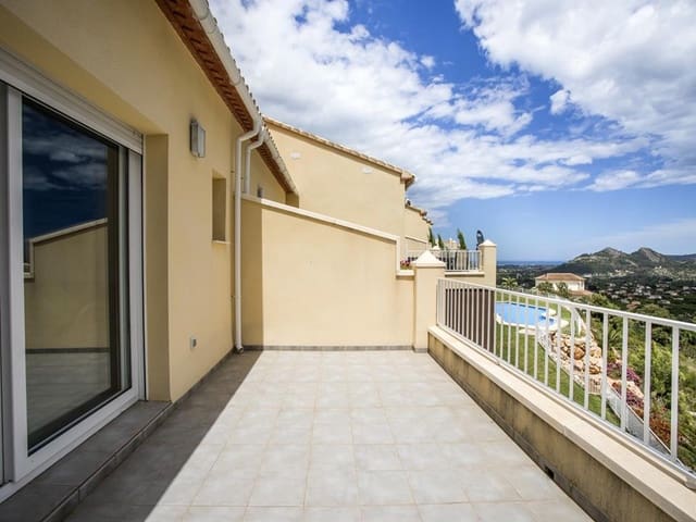 2 bedroom Townhouse for sale in Pedreguer with pool - € 170,000 (Ref: 7202570)