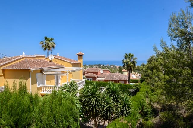 4 Zimmer Villa zu verkaufen in Dénia mit Pool Garage - 870.000 € (Ref: 7212312)