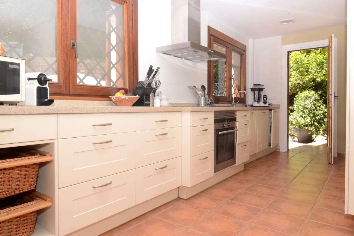 4 Zimmer Villa zu verkaufen in Denia mit Pool Garage - 870.000 € (Ref: 7212312)