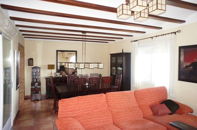 4 bedroom Villa for sale in Pedreguer - € 626,000 (Ref: 7212315)