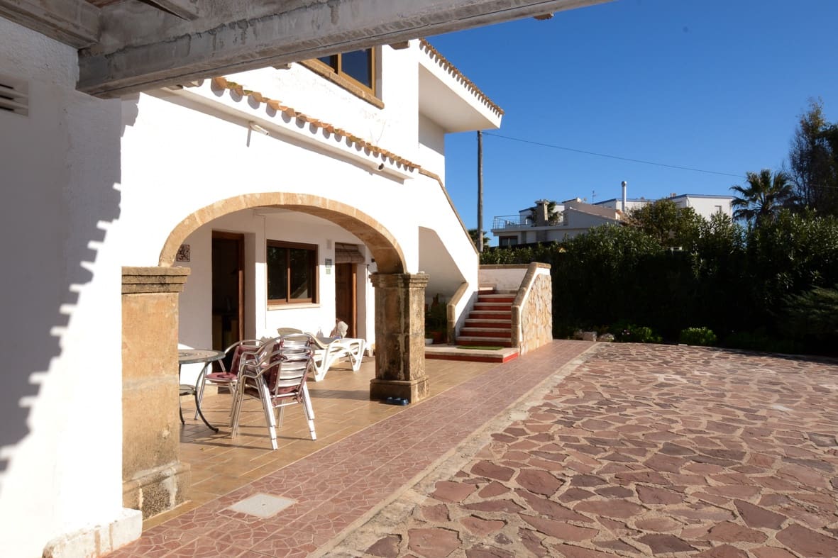 8 Zimmer Villa zu verkaufen in Denia mit Garage - 800.000 € (Ref: 7212369)