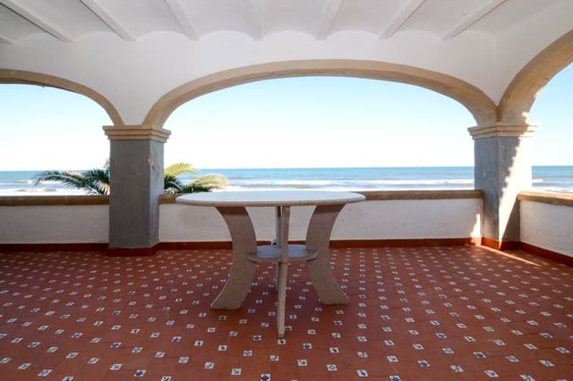 8 Zimmer Villa zu verkaufen in Dénia mit Garage - 800.000 € (Ref: 7212369)