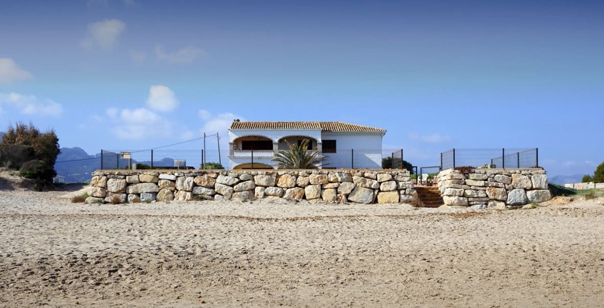 8 Zimmer Villa zu verkaufen in Denia mit Garage - 800.000 € (Ref: 7212369)