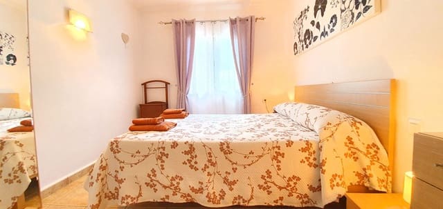 Chalet de 3 habitaciones en Dénia en venta con piscina - 690.000 € (Ref: 7352226)